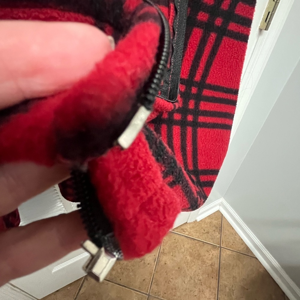 Moda Red and Black Plaid Poncho with Hood and Pockets - Picture 5 of 9